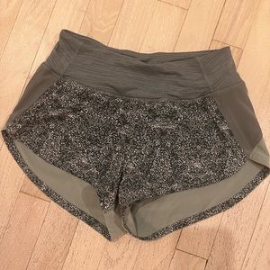 Outdoor Voices Hudson Short - 2.5 inch inseam - size XS